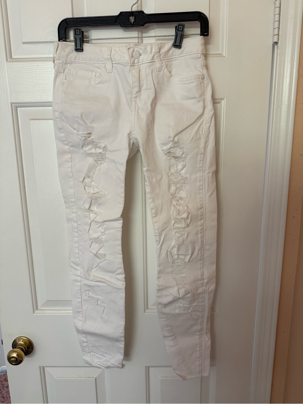 Forever 21 White Ripped Skinny Jeans